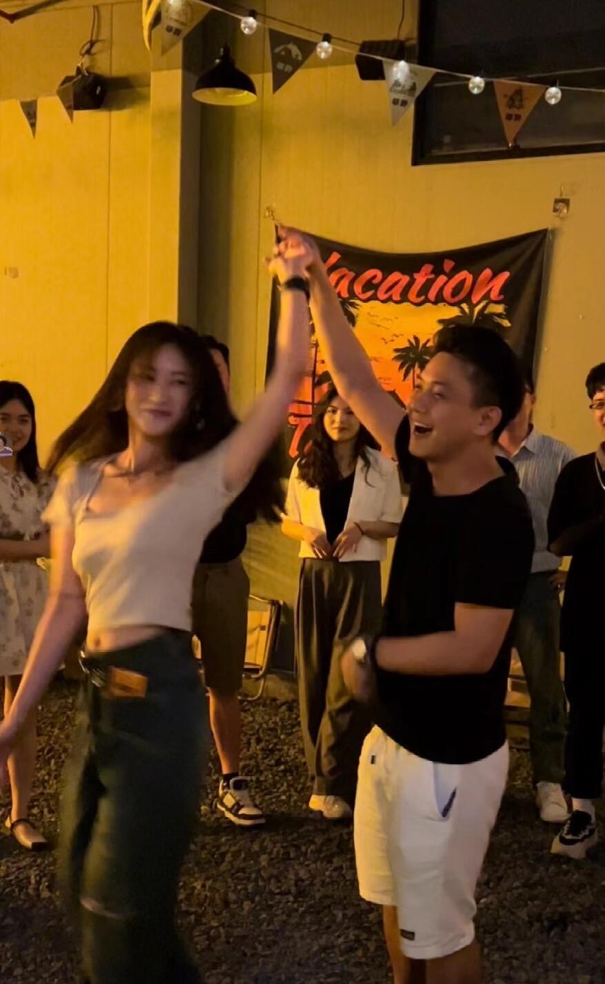 新山色情网活动6